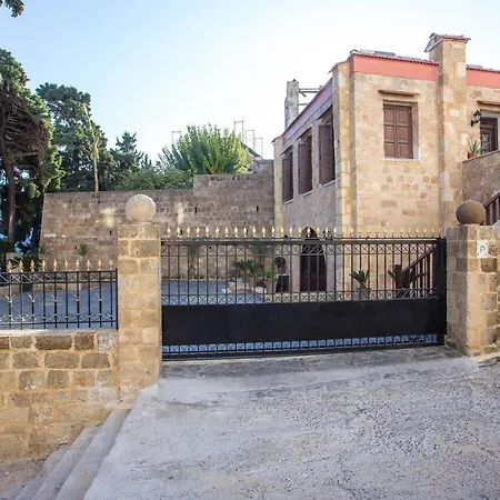 Kamara Antica Holiday home *